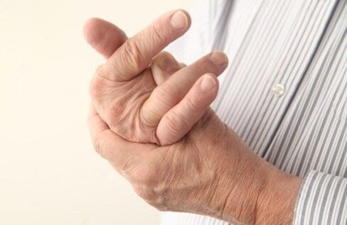 Pain in the finger joints in an elderly person